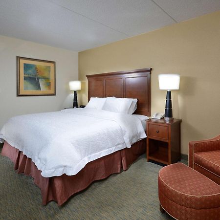 Hampton Inn Raleigh/Durham Airport Моррисвилл Экстерьер фото