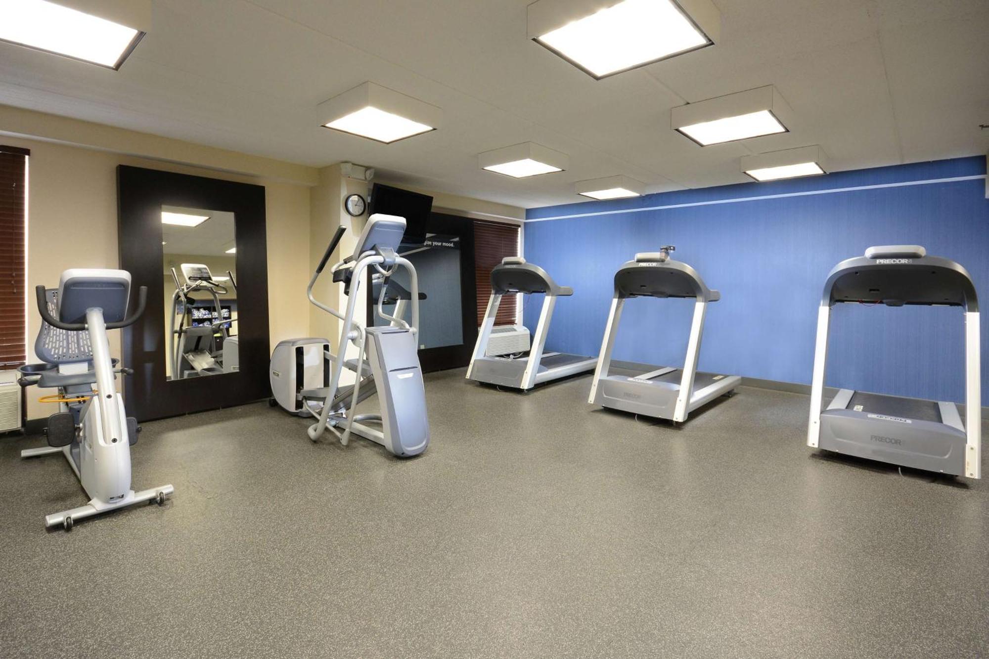 Hampton Inn Raleigh/Durham Airport Моррисвилл Экстерьер фото