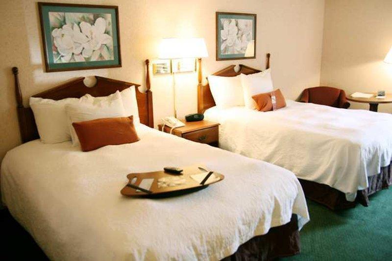 Hampton Inn Raleigh/Durham Airport Моррисвилл Экстерьер фото